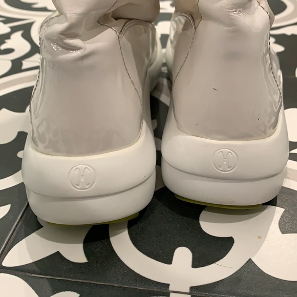 Cole Haan WP winter boots with shearling lining - Picture 3 of 16